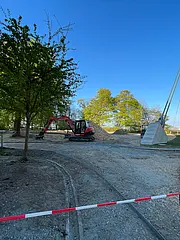 Bild - koenigsstuhl-Wiederherstellung_Aussengelaende-10052023.jpg