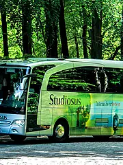 Bild - reise-bus-gruppen-parken.tif