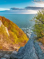 Bild - Blick_vom_Skywalk_Richtung_Stubbenkammer.jpg