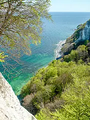 Bild - 190416-pm-KOENIGSSTUHL-aussichtsplattform-fruehling-blattaustrieb.jpg